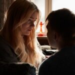 Kuva: Ilkka Saastamoinen / Tekele Productions/ Yle. Räjähdysherkkä-sarjasta, näyttelijät Elsa Lagerstedt ja Pietari Karttunen.